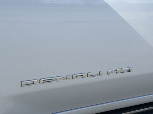 Used 2023 GMC Sierra 3500 Denali image 34