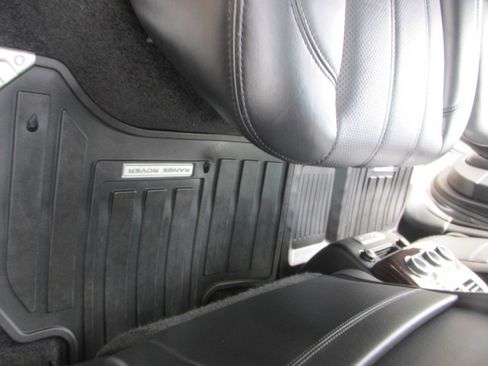 Used 2016 Land Rover Range Rover HSE image 53