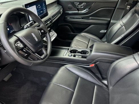 Certified 2023 Lincoln Corsair Standard w/ Equipment Group 101A image 9