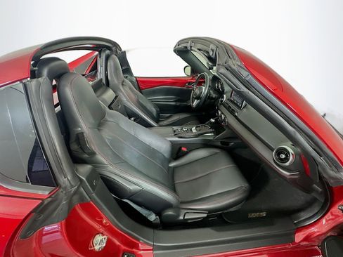 Used 2017 MAZDA MX-5 Miata RF Grand Touring RWD image 29
