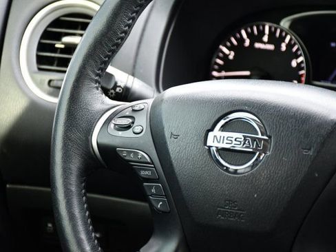 Used 2018 Nissan Pathfinder SL w/ SL Premium Package image 29