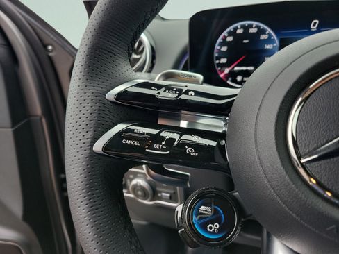 Certified 2026 Mercedes-Benz GLB 35 AMG 4MATIC image 23