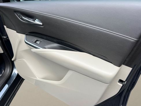 Used 2020 Cadillac XT4 Premium Luxury FWD image 14