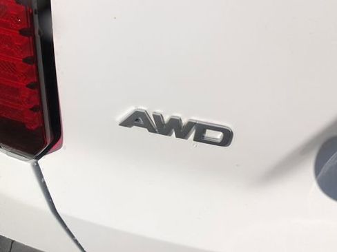 Certified 2022 Kia Sorento S w/ Panoramic Sunroof Package AWD/4WD image 32