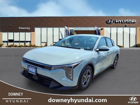 Used 2025 Kia K4 FWD image 1