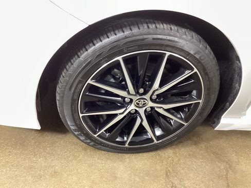 Used 2022 Toyota Camry SE w/ Convenience Package FWD image 25