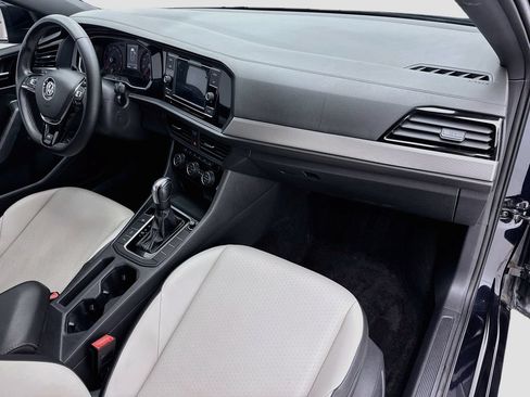 Used 2020 Volkswagen Jetta R-Line FWD image 15