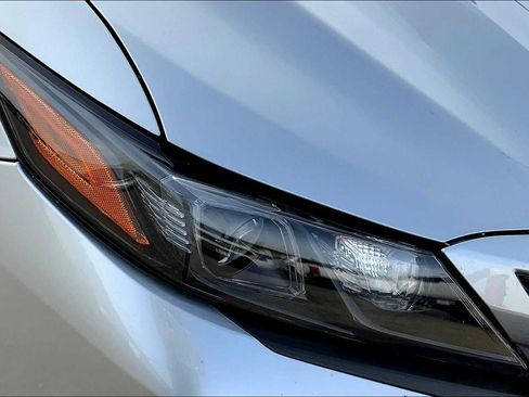 Used 2022 Toyota Camry SE FWD image 27