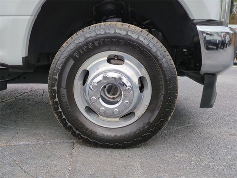 Used 2021 Ford F350 XL w/ Power Equipment Group image 10