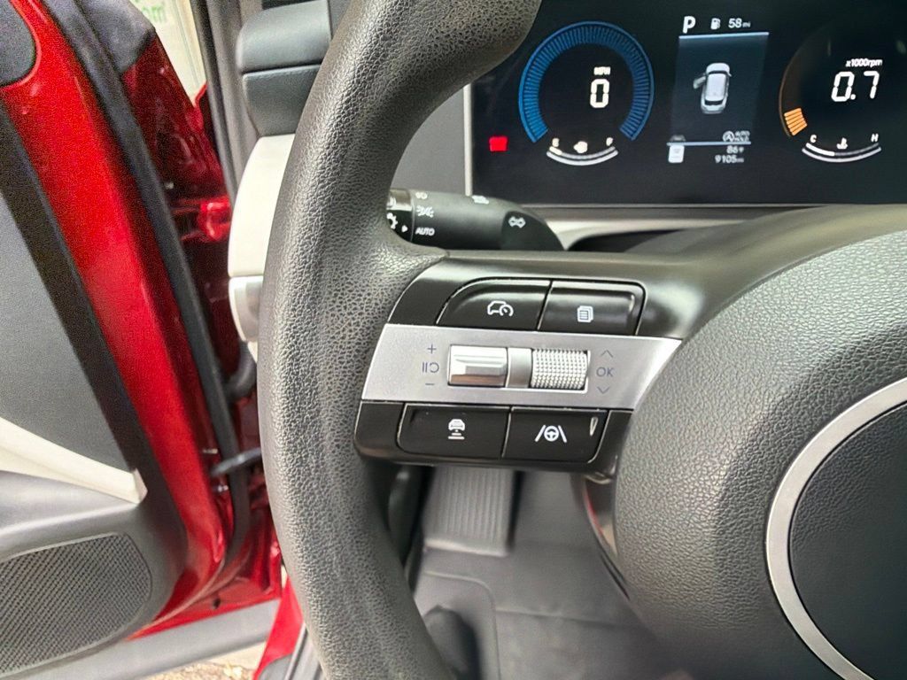 Used 2025 Hyundai Tucson SE FWD image 55