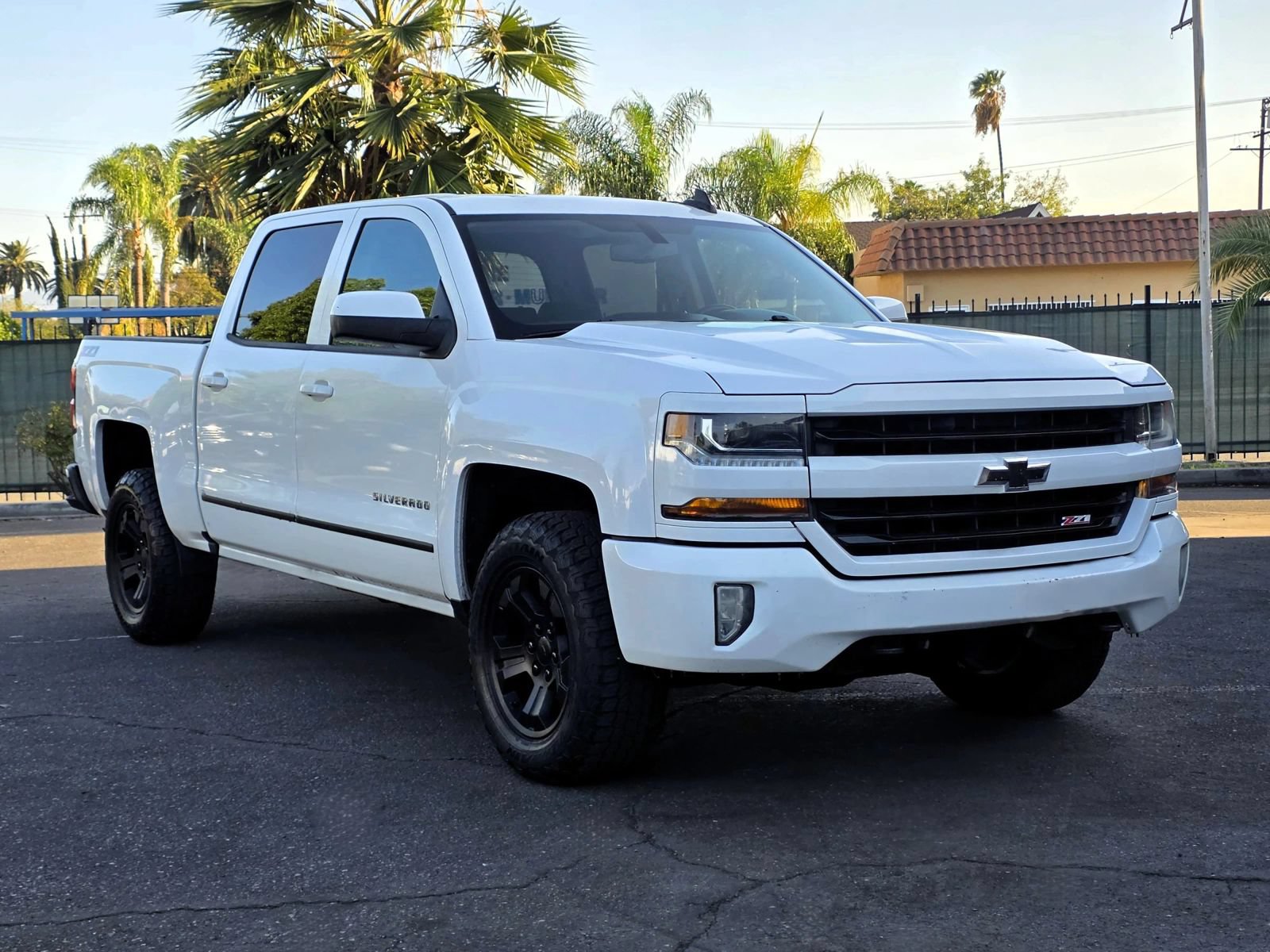 Used 2017 Chevrolet Silverado 1500 LT w/ All Star Edition AWD/4WD image 2