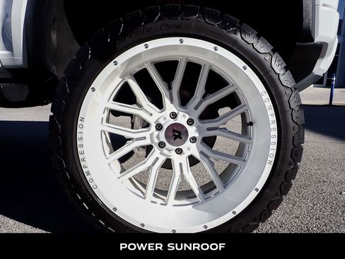 Used 2023 GMC Canyon Denali image 10