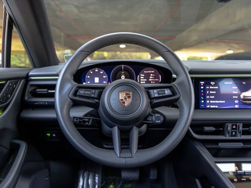 New 2025 Porsche Macan 4 Electric AWD/4WD image 28