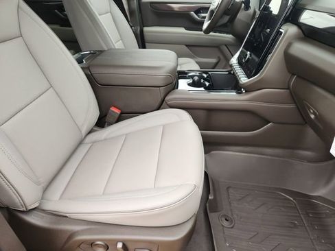 New 2026 GMC Yukon XL Elevation w/ LPO, Floor Liner Package RWD image 31