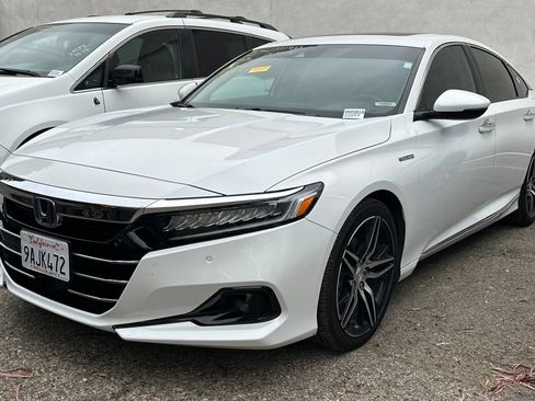 Used 2022 Honda Accord Touring image 9