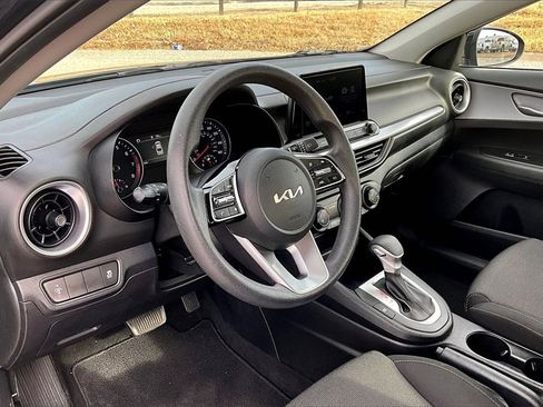 Used 2024 Kia Forte LX image 11