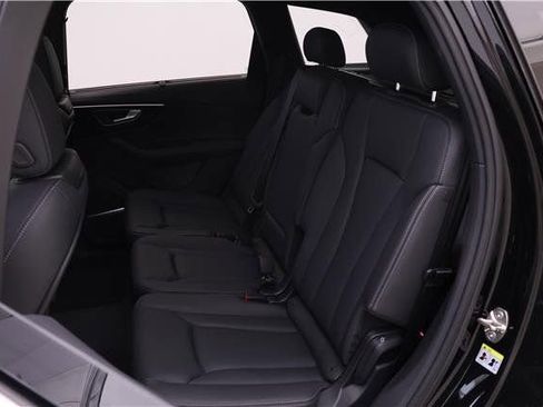New 2025 Audi Q7 3.0T Premium Plus AWD/4WD image 12