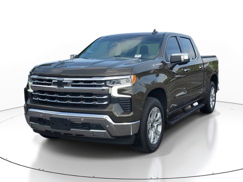 Used 2024 Chevrolet Silverado 1500 LTZ AWD/4WD image 3