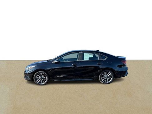 Used 2022 Kia Forte GT-Line w/ GT-Line Premium Package image 2