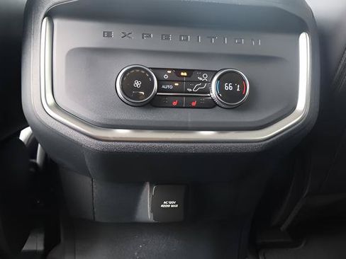 New 2026 Ford Expedition Max Platinum w/ Driver's Package AWD/4WD image 26