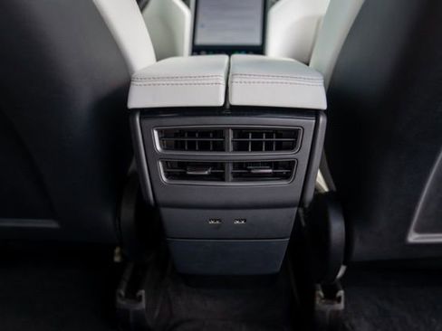 Used 2020 Tesla Model X Long Range image 48