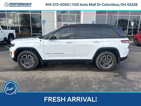 Used 2024 Jeep Grand Cherokee Trailhawk w/ Advanced Protech Group II image 7