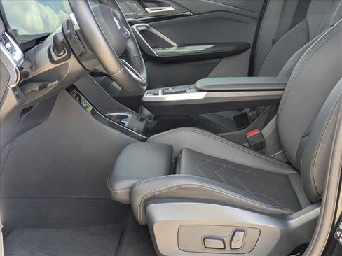 Used 2025 BMW X2 xDrive28i image 16