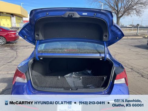 Certified 2025 Hyundai Elantra SEL FWD image 19