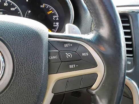 Used 2014 Jeep Grand Cherokee Laredo w/ Security & Convenience Group image 17