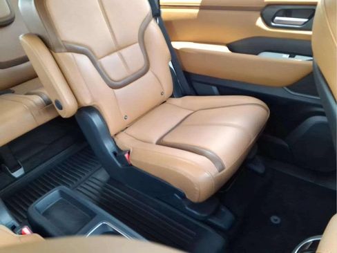 Used 2025 Nissan Armada SL w/ Captain's Chari Seat Package RWD image 19