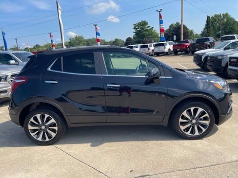 Used 2022 Buick Encore Preferred AWD/4WD image 8