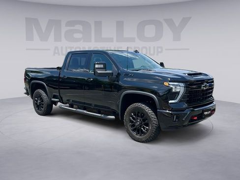 Used 2025 Chevrolet Silverado 2500 LTZ w/ Trail Boss Package AWD/4WD image 7