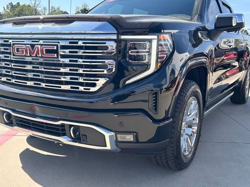 Used 2023 GMC Sierra 1500 Denali w/ Technology Package AWD/4WD image 5