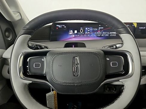 New 2026 Lincoln Navigator L Black Label AWD/4WD image 17
