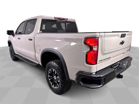 New 2026 Chevrolet Silverado 1500 ZR2 image 6