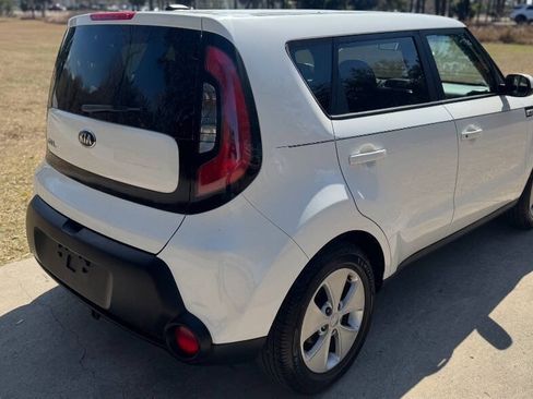 Used 2016 Kia Soul FWD image 5