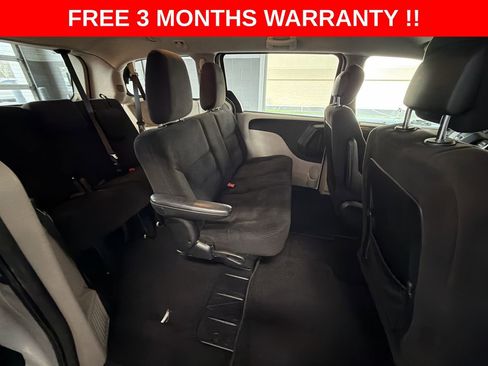 Used 2017 Dodge Grand Caravan SE image 19