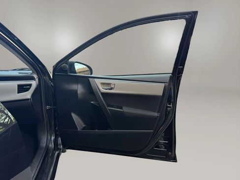 Used 2014 Toyota Corolla LE FWD image 39