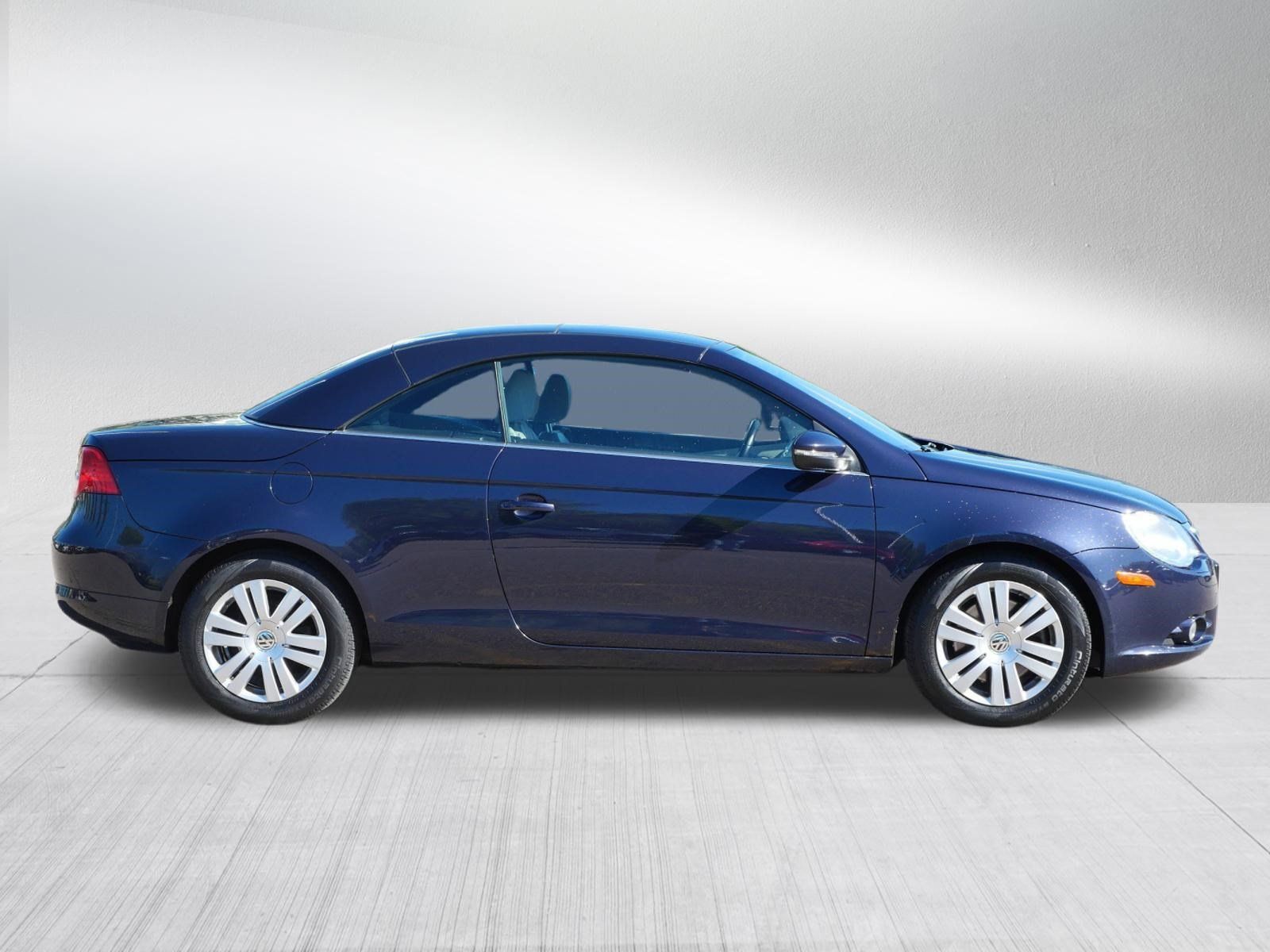Used 2010 Volkswagen Eos Komfort FWD image 6