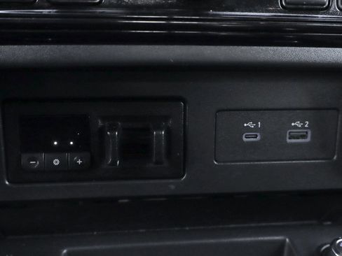 Used 2021 Nissan Titan PRO-4X w/ Pro-4x Convenience Package image 41