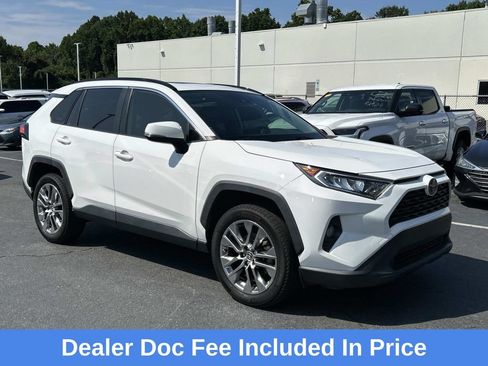 Used 2020 Toyota RAV4 XLE Premium FWD image 1