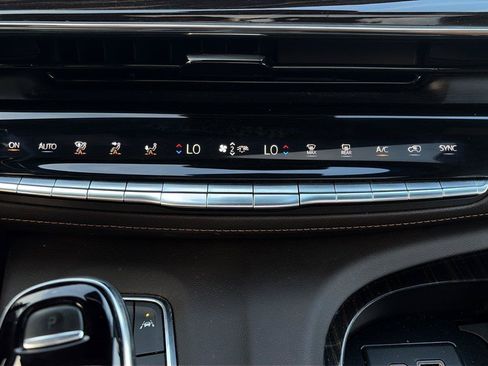 Used 2021 Cadillac Escalade ESV Sport w/ Driver Assist Tech Package AWD/4WD image 35