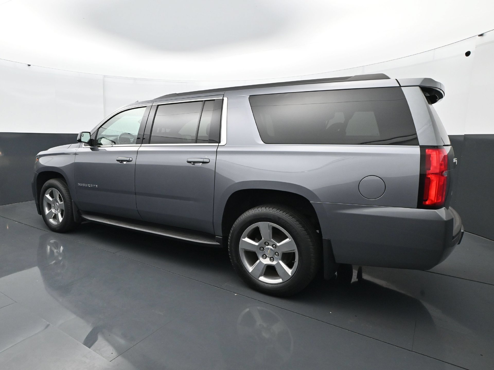 Used 2019 Chevrolet Suburban LS w/ Max Trailering Package AWD/4WD image 4