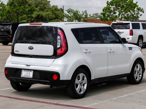Used 2017 Kia Soul w/ Convenience Package FWD image 10