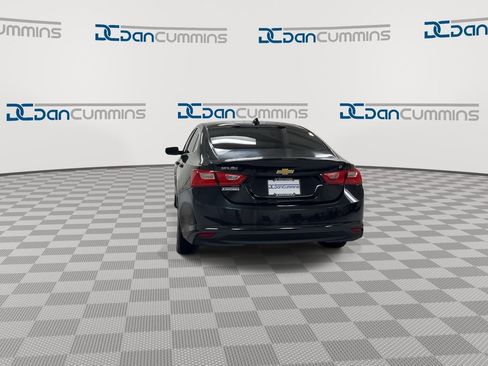 Used 2016 Chevrolet Malibu LT w/ Driver Confidence Package FWD image 7