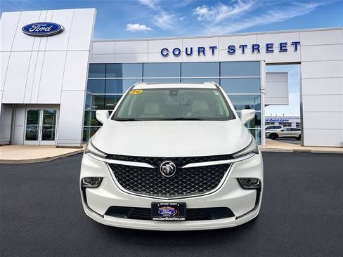 Used 2024 Buick Enclave Avenir w/ Avenir Technology Package AWD/4WD image 2