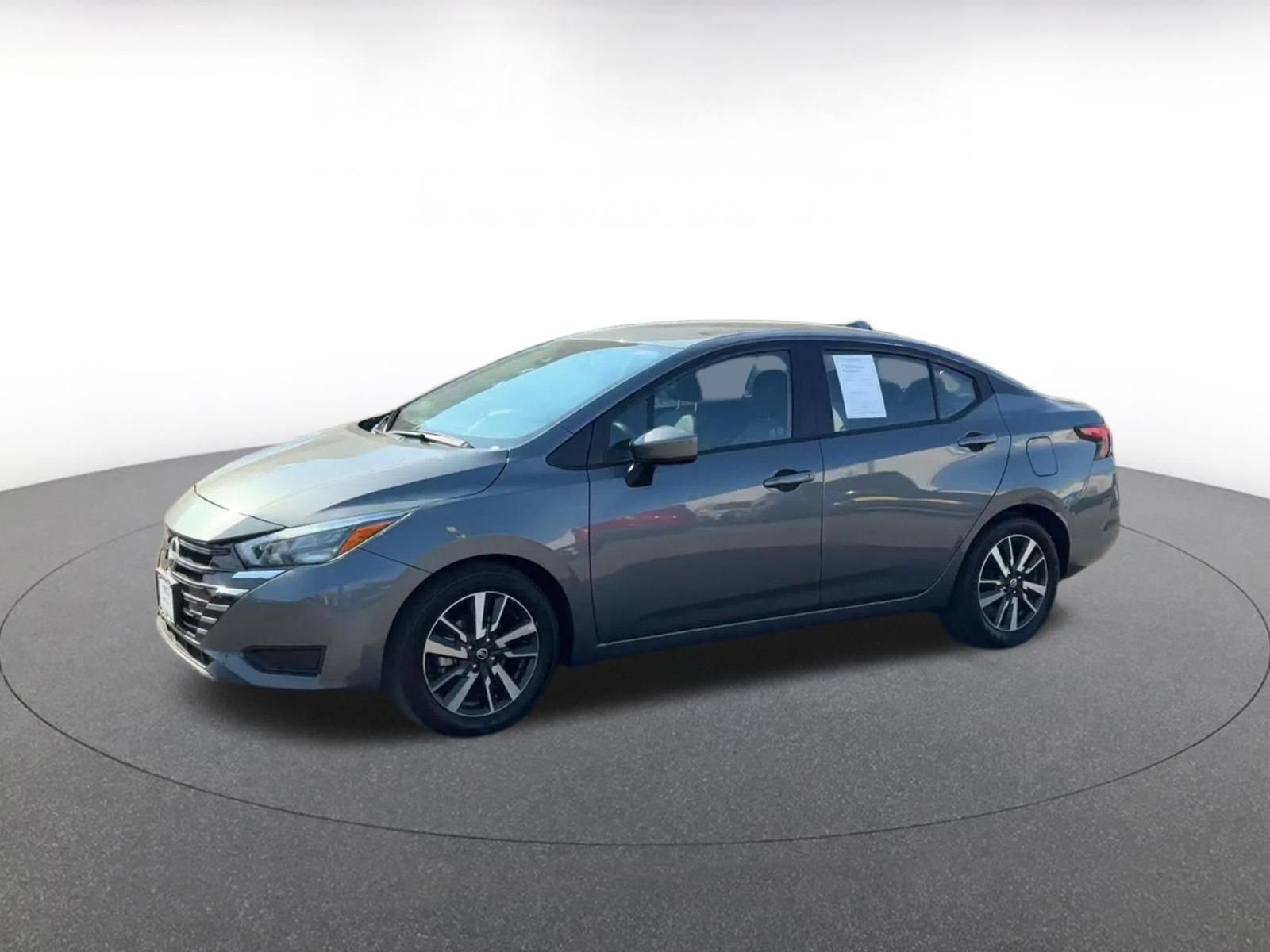 Used 2025 Nissan Versa SV FWD image 7
