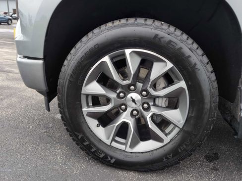 Used 2024 Chevrolet Silverado 1500 RST AWD/4WD image 33