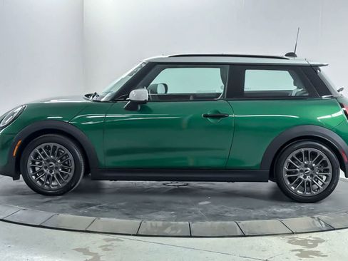 New 2026 MINI Cooper 2-Door Hardtop FWD image 5