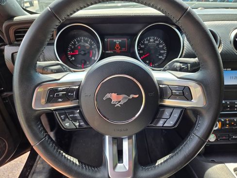 Used 2022 Ford Mustang Coupe RWD image 23